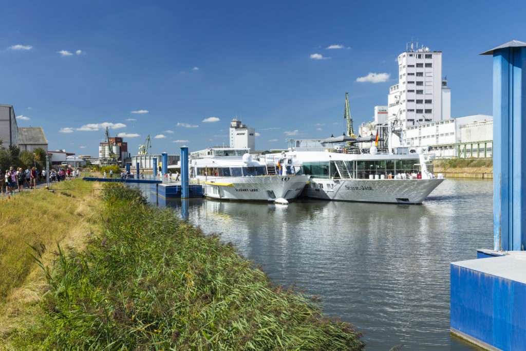 Anlegestelle Flußkreuzfahrtschiffe bayernhafen Bamberg