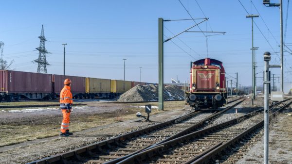 Hafenbahnhof Regensburg, Rangierlok