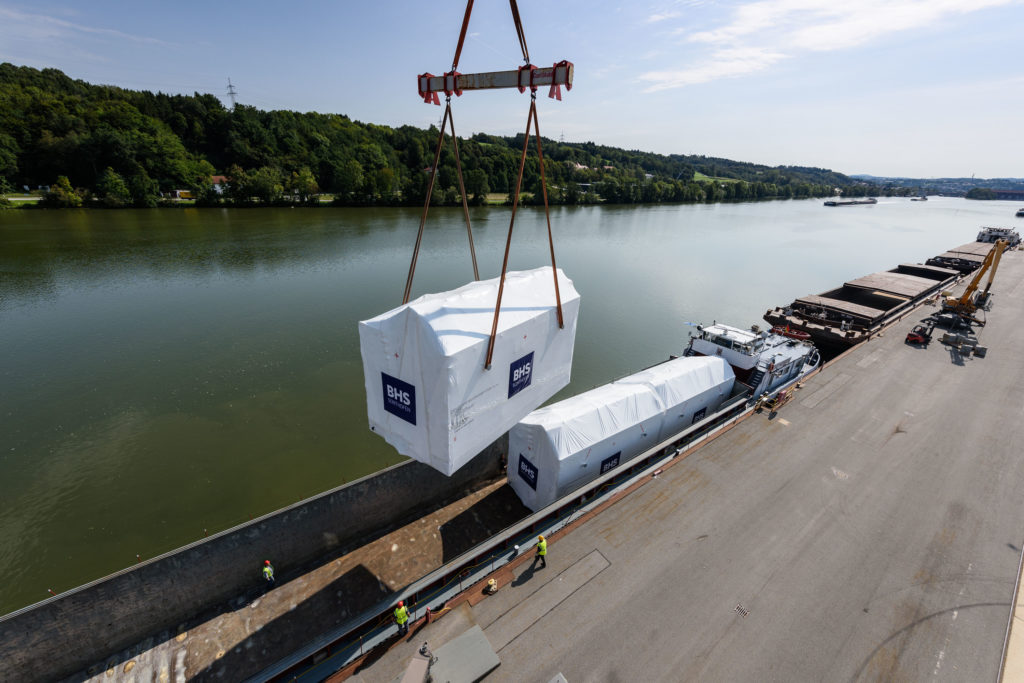 Schwergut Umschlag bayernhafen Passau