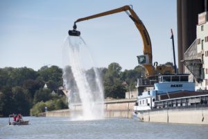 Liebherr LHM120 bayernhafne Bamberg Hafenfest 2019