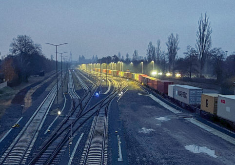 Hafenbahnhof bei Nacht