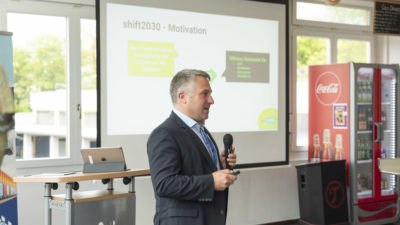 Redner mit Mikrofon
